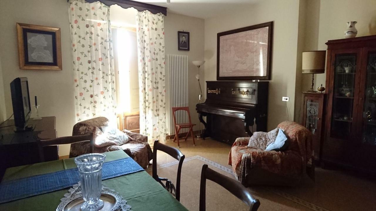 Casa Vacanze Piazza Apartment 2 Sant'Andrea di Conza Exteriör bild